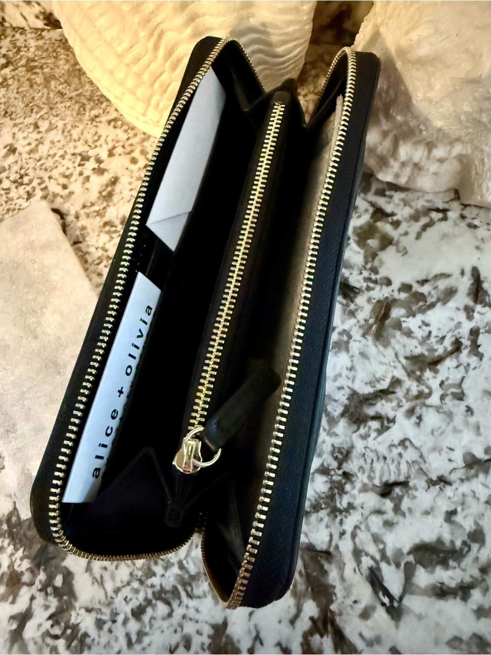 Alice + Olivia Stace Face Wallet NWT - Picture 6 of 8